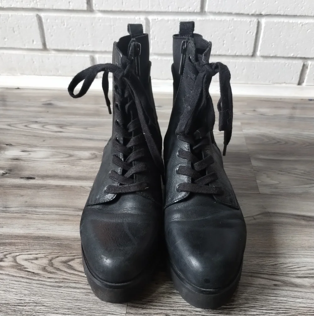 Donald J Pliner Esa Black Leather Combat Boot Women's Size 8